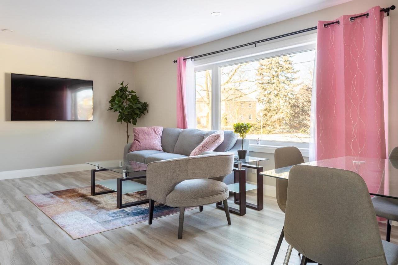 Entire 2 Bedroom Apartment Downtown - U2 Kitchener Dış mekan fotoğraf